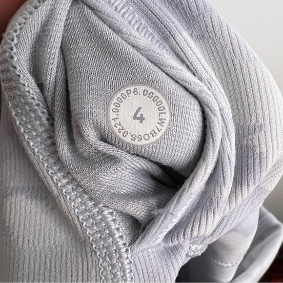 LULULEMON Ribbed Camo Wunder Under Shorts 10” - Picture 6 of 6